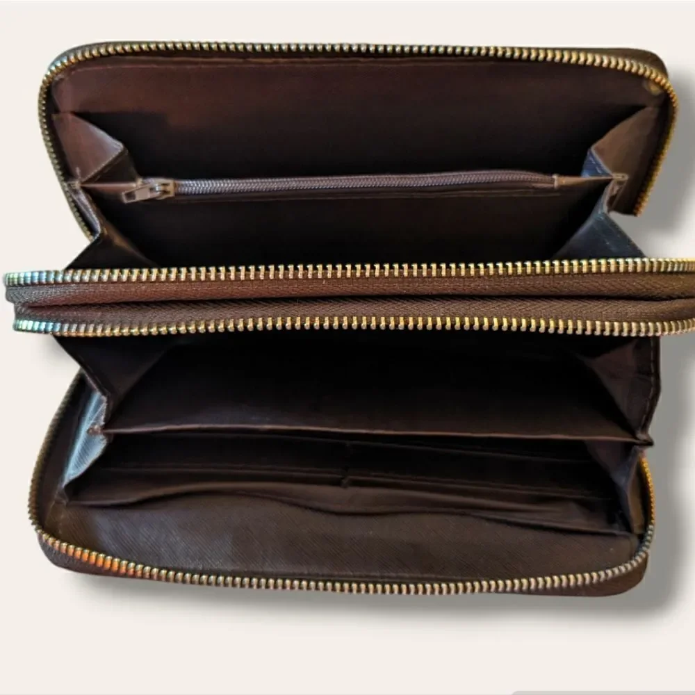 Michael Kors Douple Zip Wallet/Wristlet